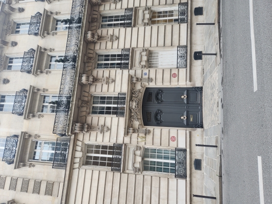 Entrée extérieur.jpg